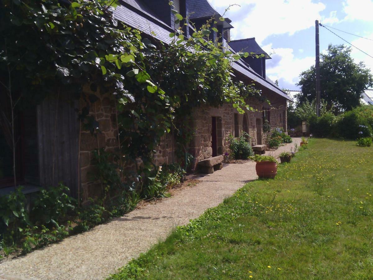 Bed and Breakfast La Roche Saint-Etienne-en-Cogles Exterior foto