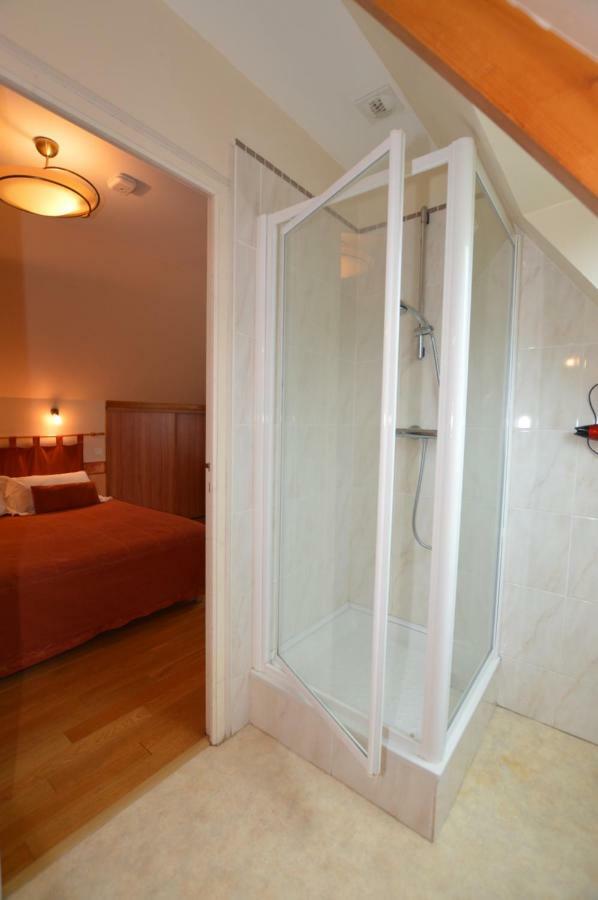 Bed and Breakfast La Roche Saint-Etienne-en-Cogles Exterior foto